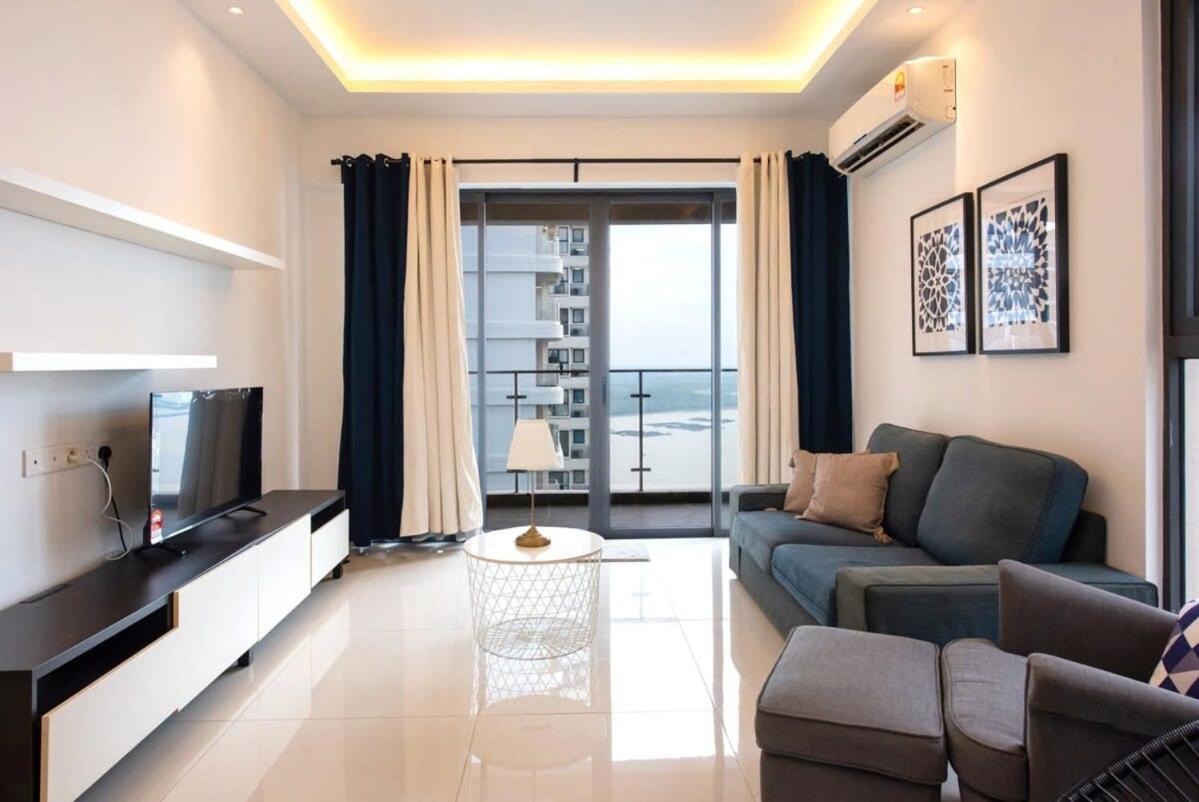 Comfy 3Br Apt In Danga Bay Free Parking Sea View Джохор-Бару Екстер'єр фото